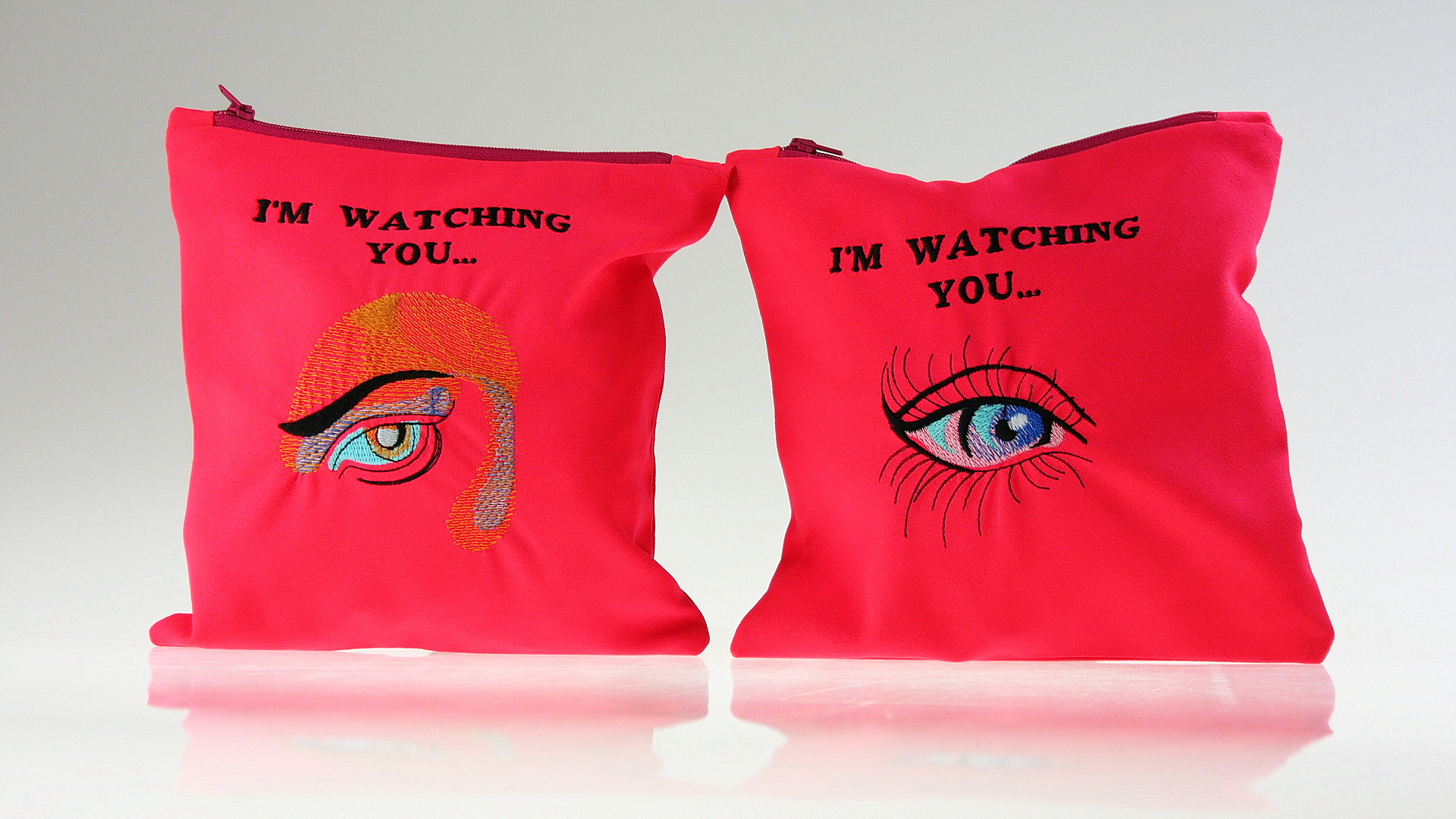 Kosmetyczka haftowana I’m watching You - oczy - obrazek 2
