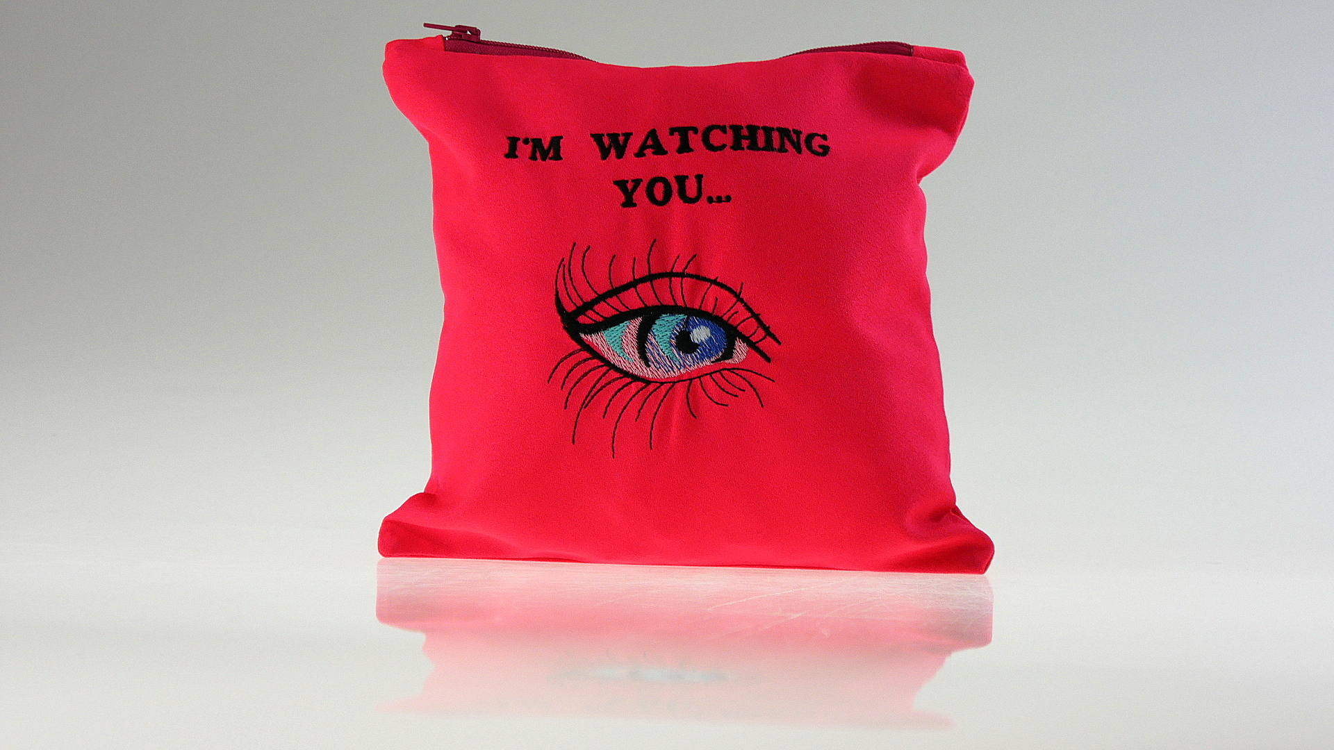 Kosmetyczka haftowana I’m watching You - oczy - obrazek 6