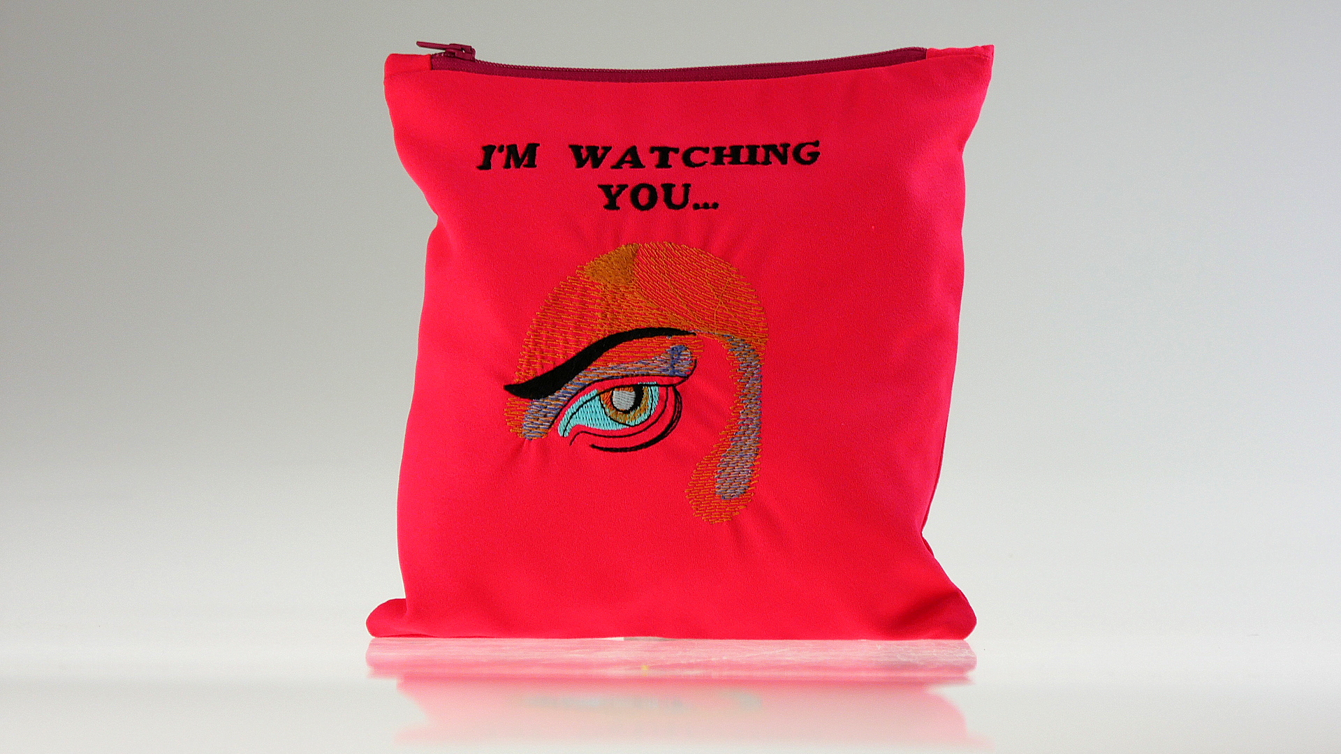 Kosmetyczka haftowana I’m watching You - oczy - obrazek 14
